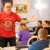 Moderaator või fasilitaator — Strateegiapäeva juht, töö- ja otsustusprotsesside juht, strateegiline nõustaja